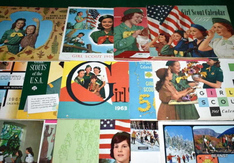 VINTAGE GIRL SCOUT - COMPLETE SET 1957-1981 GIRL SCOUT CALENDARS - LOT OF 25 3