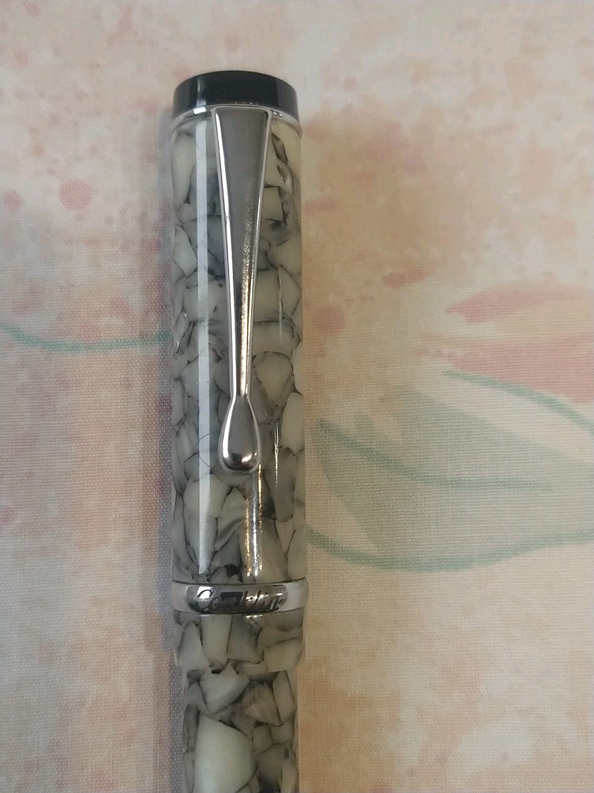 Conklin Duragraph Crack Ice Marble Grey, White Fountain Pen Medium Nib #5 4