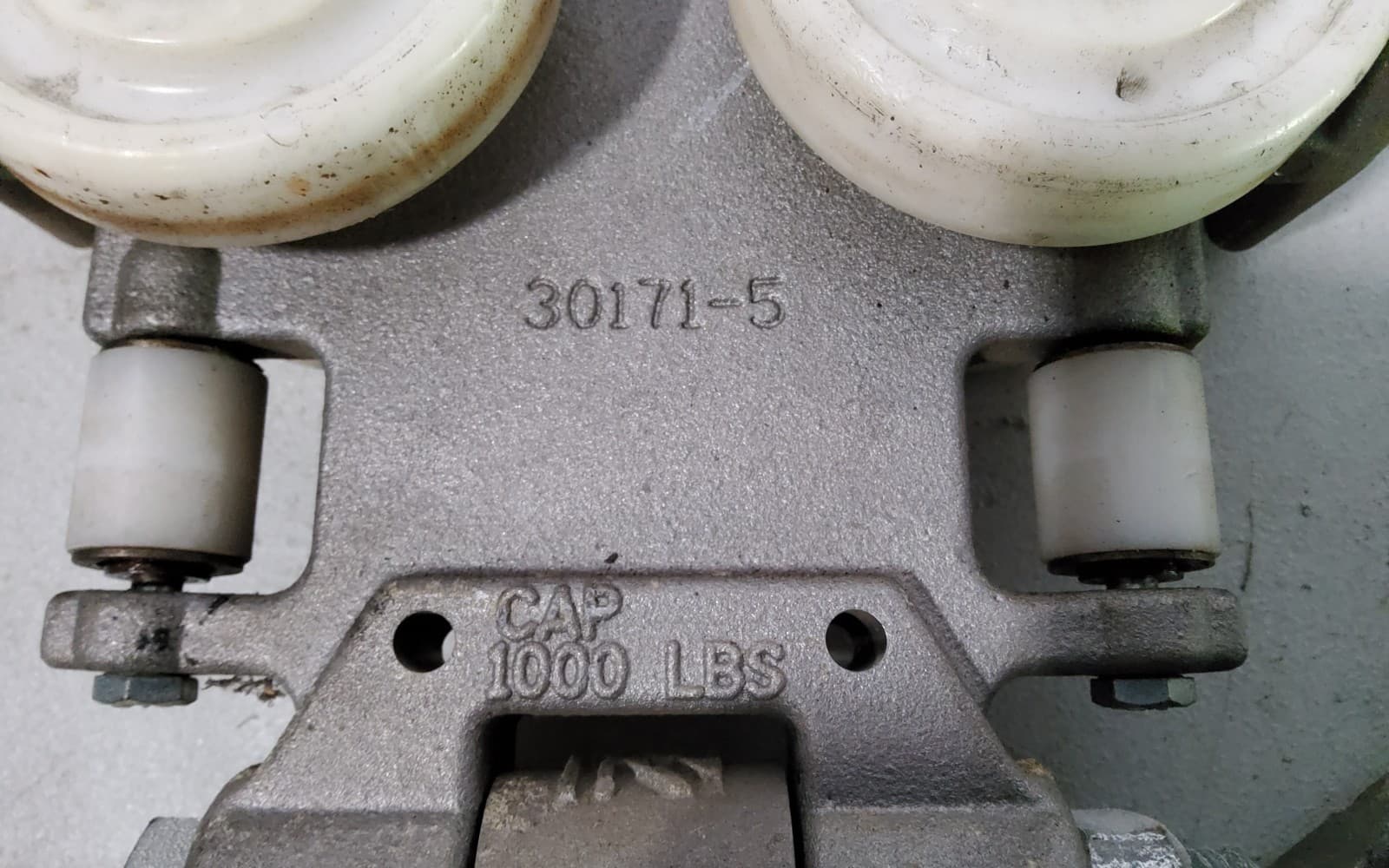 Trolley assembly: 30171-5   2000lbs (1 ton) capacity   3-1/4" wheel dia. (1 pcs) 3