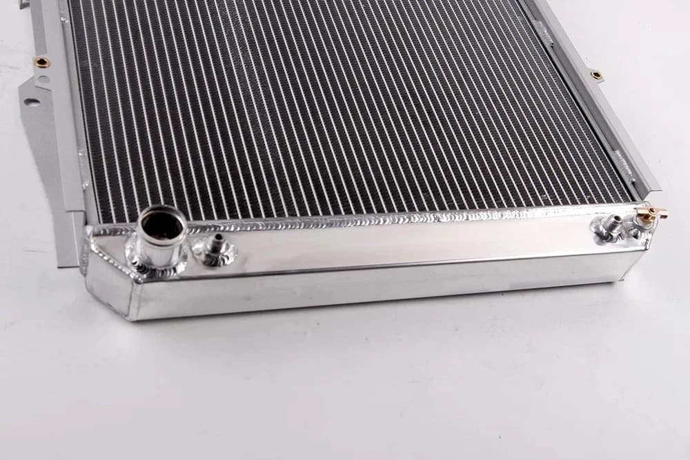 3 Row Core Aluminum Radiator For Toyota 4 Runner Pickup DLX SR5 Base Truck 3.0L 3