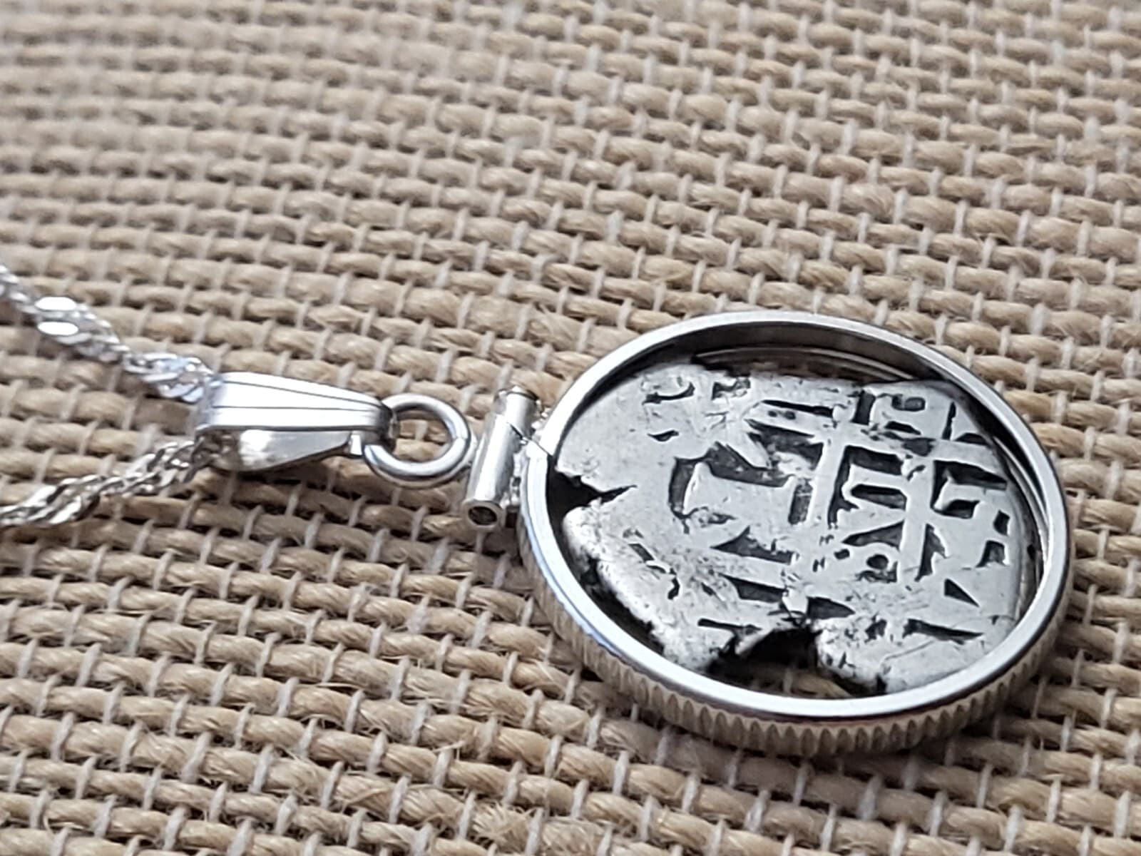 Authentic Spanish Colonial Pirate Shipwreck 1 Real Silver Cob Coin Necklace 3