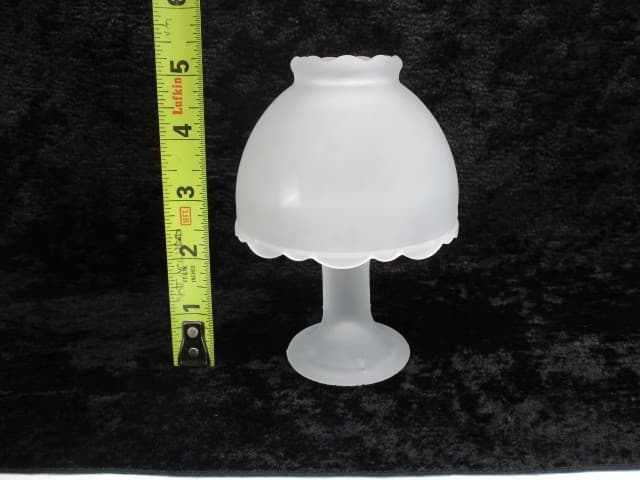 Frosted Glass Fairy Light Candle Votive Holder Scalloped Edges Made Taiwan LN EC
