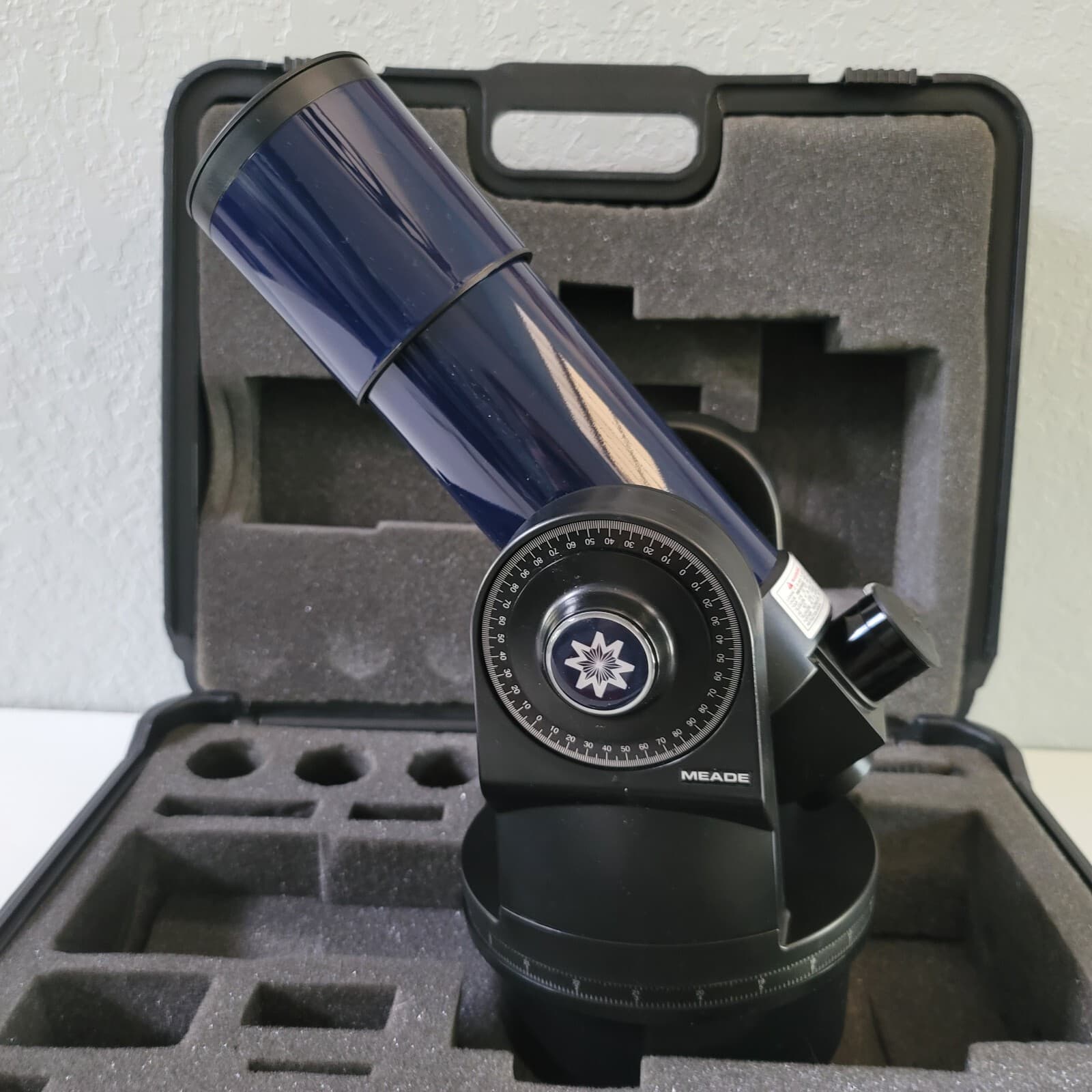 Meade ETX-70 Refracting Telescope with Hand Controller Eyepieces And Case 2