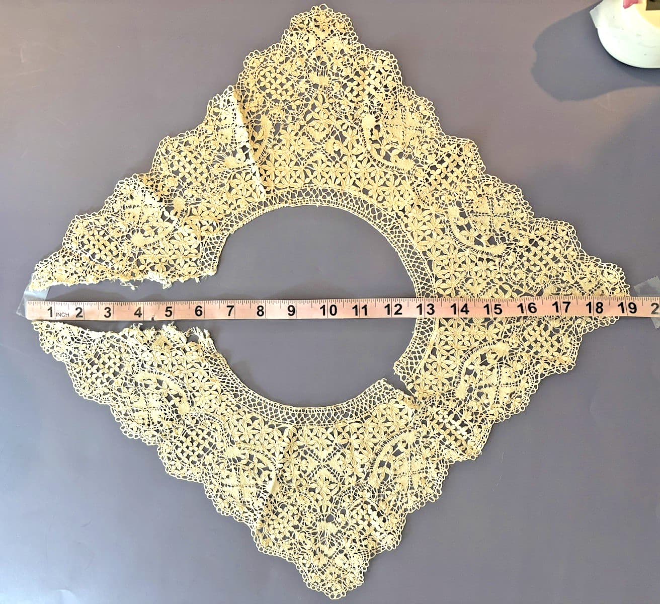 ANTIQUE HUGE LACE COLLAR - FRONT & BACK, INTRICATE PATTERN, 19" ACROSS 4