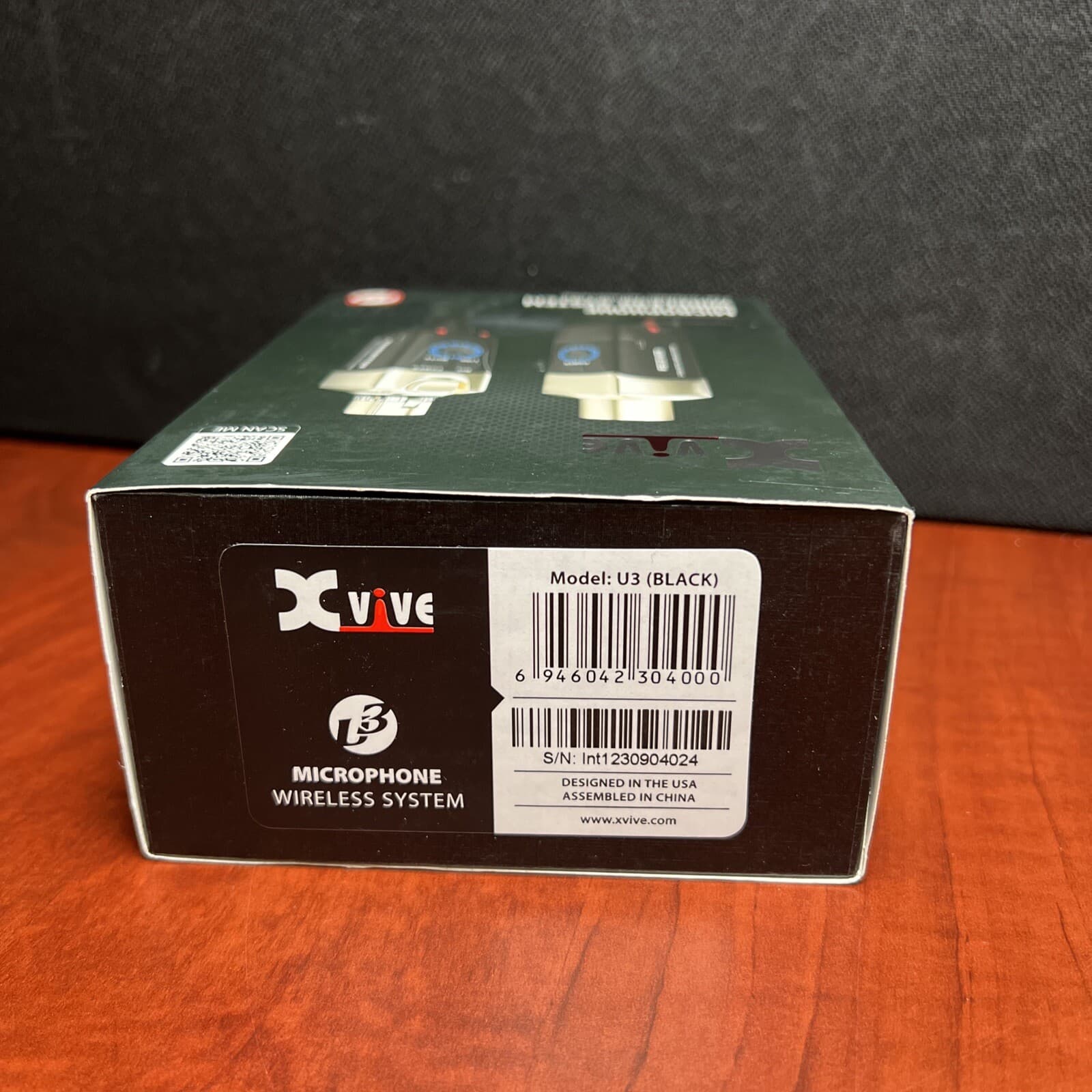 XVIVE U3 2.4GHz Digital Dynamic Wireless Microphone System Black 5