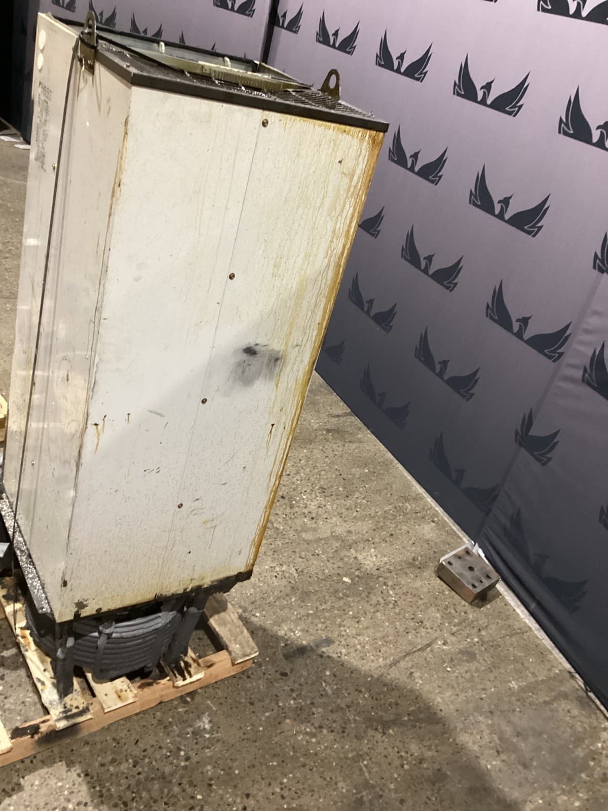 DAIKIN AKZJ568 OIL COOLING UNIT IMMERSION TYPE 5.6KW USED 3