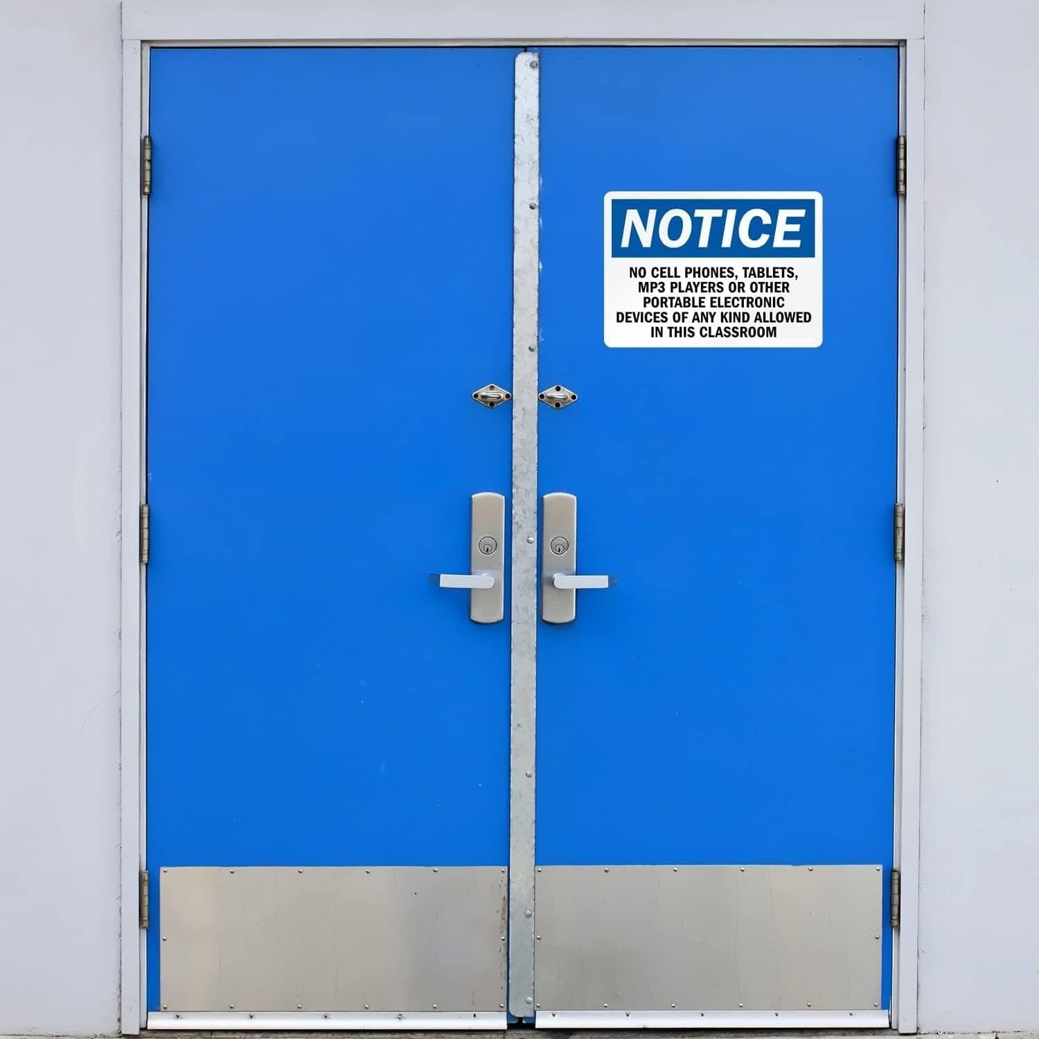 Flexible Inkjet Roll of Magnetic Sheeting - 24" x 100' x 20 mil (White) 5