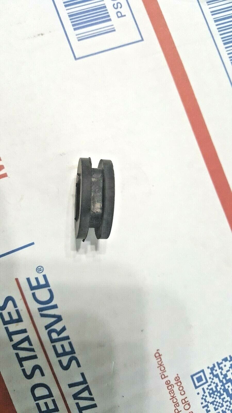 Unknown Yamaha, Kawasaki, Suzuki, Honda Grommet Damper ( misc.7472) 4