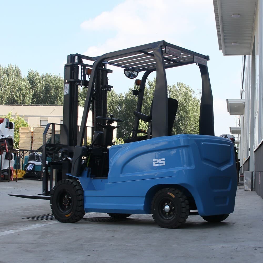 2.5 ton 5500 lb electric forklift with charger and lead acid battery 4