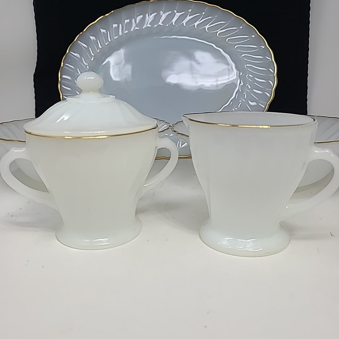 Vtg Anchor Hocking Fire King Swirl Milk Glass Creamer Sugar Platter Bowls Set 5 2