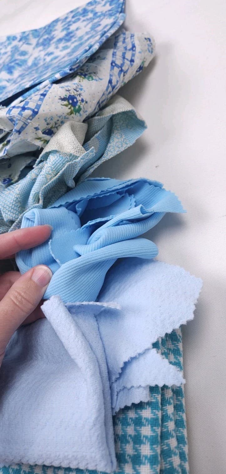 Vintage 60s 70s Grandmaw Lot Of Scrap Fabric Remnants Blues Florals -- 2 Lbs.  2