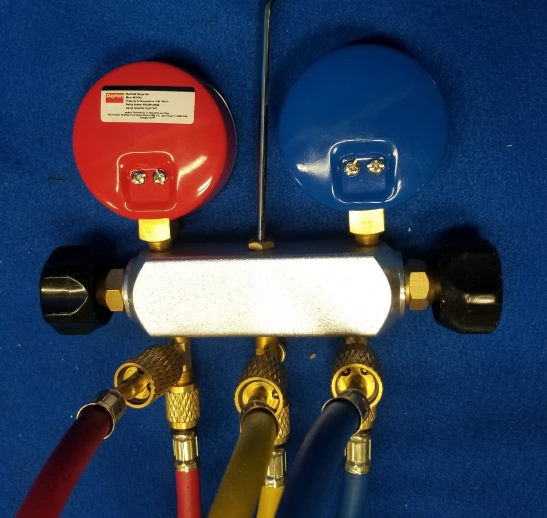 DAYTON 4PDF8 Manifold Gauge Set,  2 Valve, 3 Hoses 3