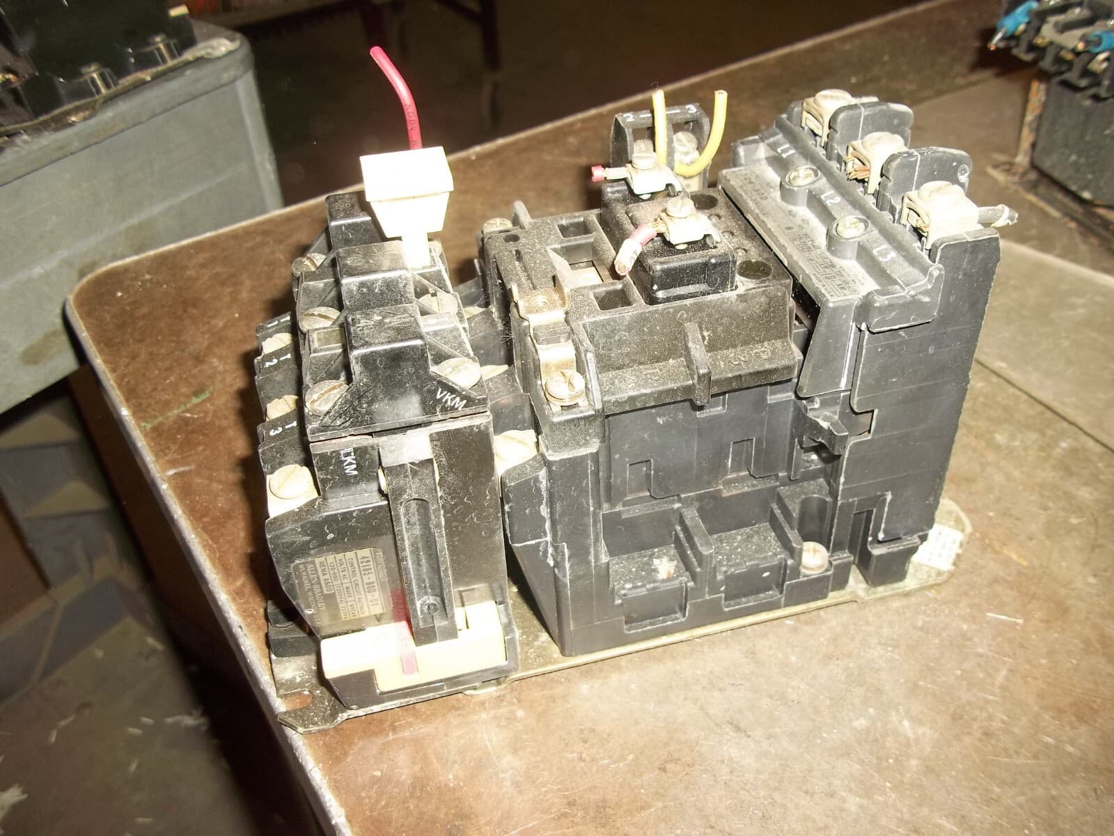 ALLEN BRADLEY 509-A0D SER B STARTER SIZE 0 115-120V 60HZ 110V 50HZ COIL (835) 2