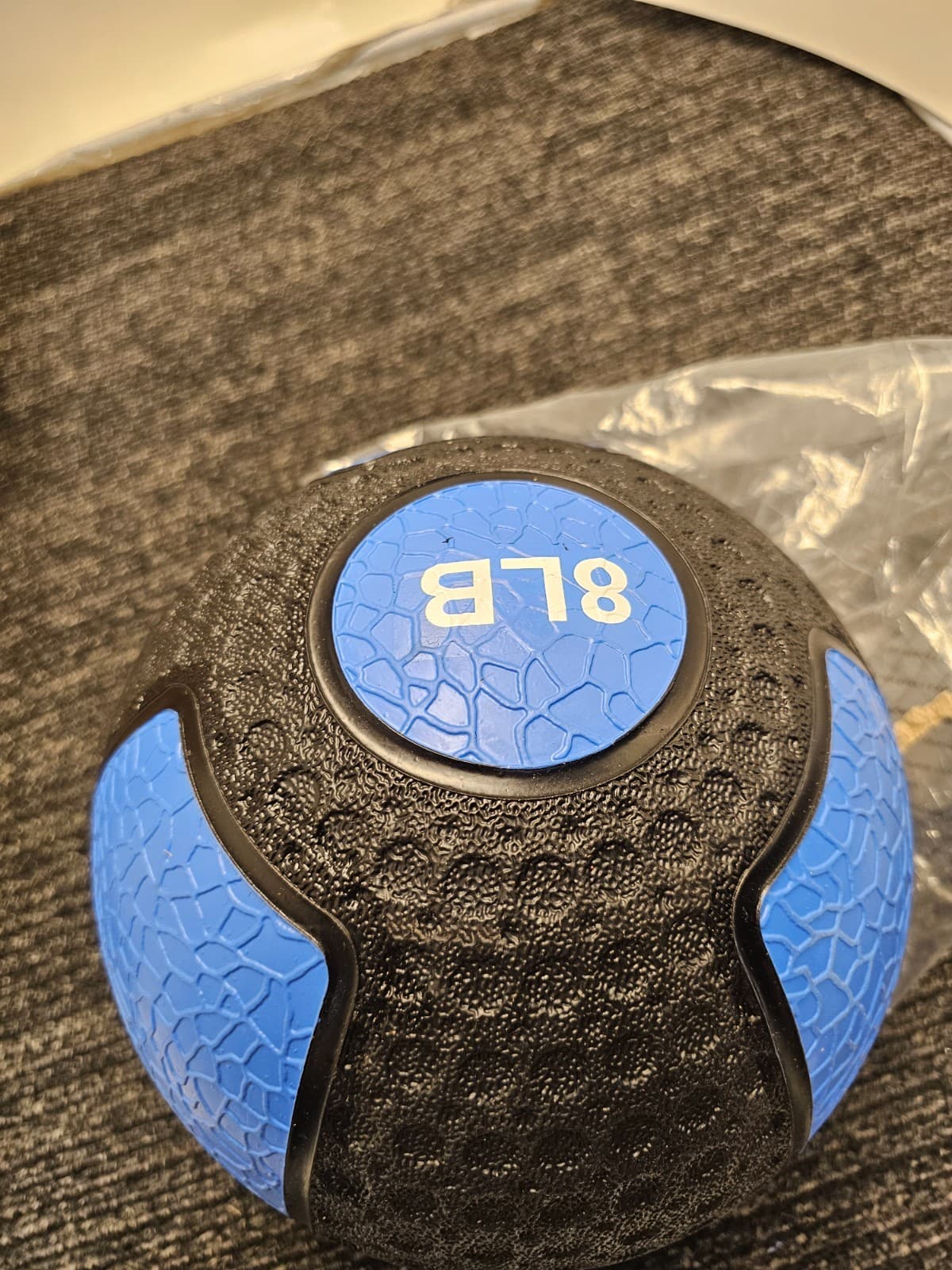 American Barbell Medicine Ball 8 Lbs Blue For Strength Training 2