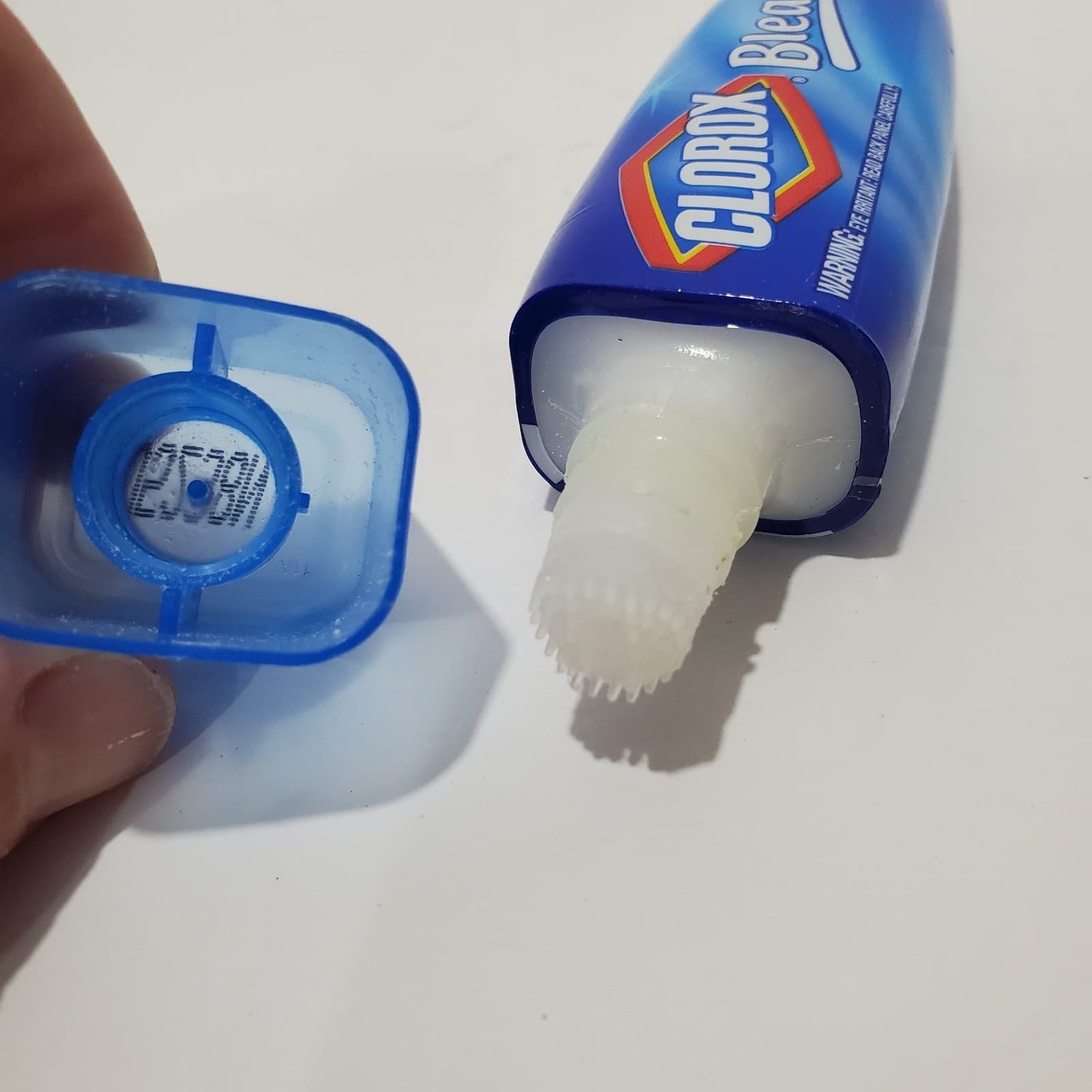 Clorox Bleach Pen Gel Dual-Tipped Scrubber & Fine Point USED 90% FULL 5