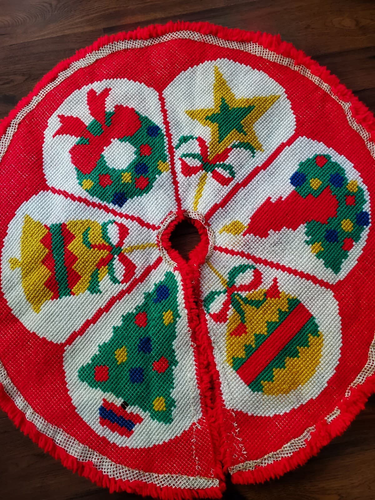 Vintage Christmas Latch Hook Rug Tree Skirt Bells Tree Star 42-44" Diameter  6