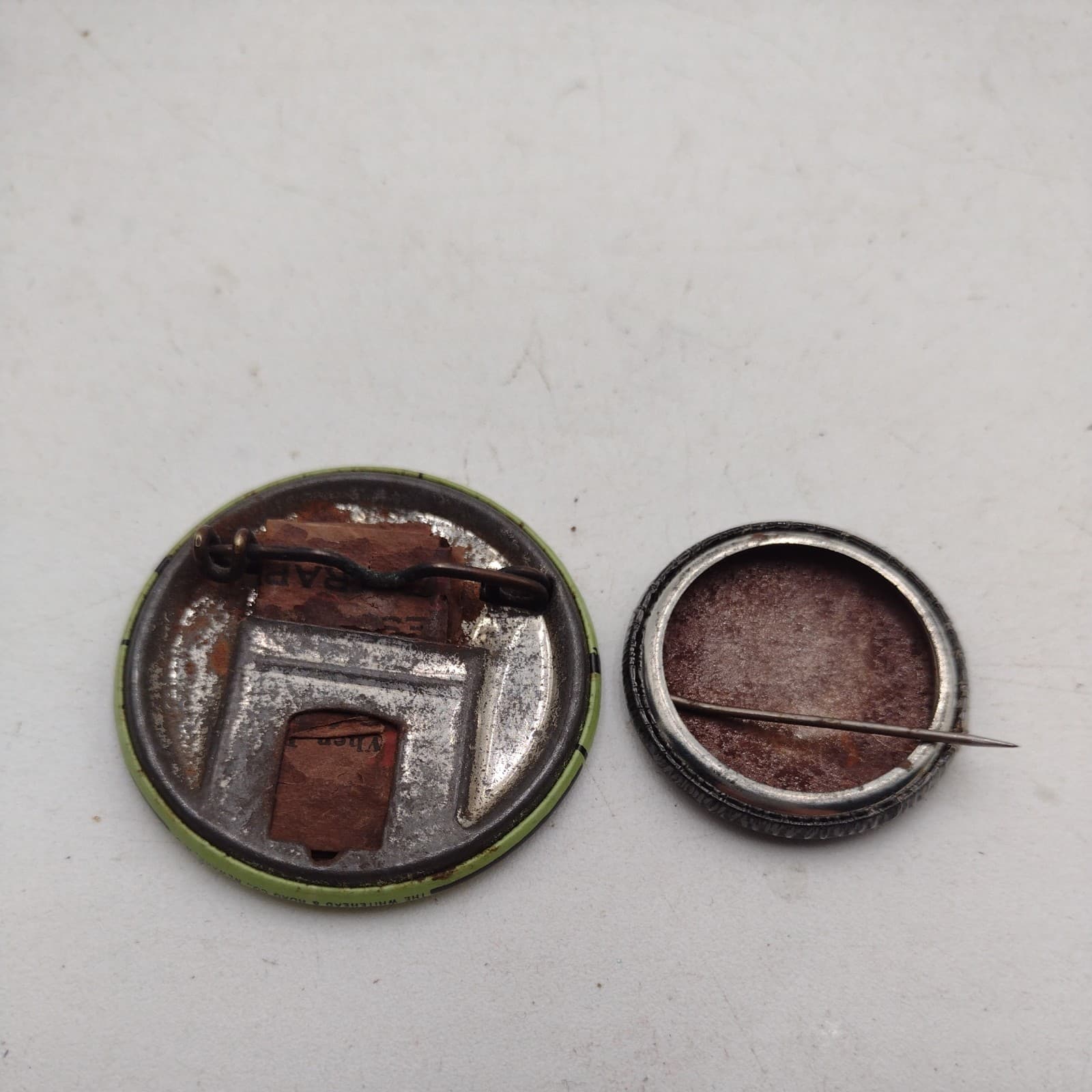 Small Game Hunting License Pinback With License In Back 1930s Remington Pinback 2