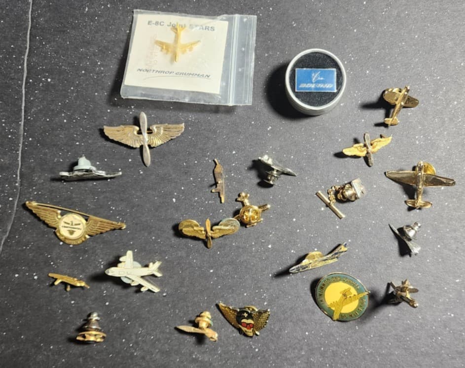 Lot of 20+ Aircraft / Wings Lapel Pins - Northrop Grumman, Boeing, Blue Angels 5