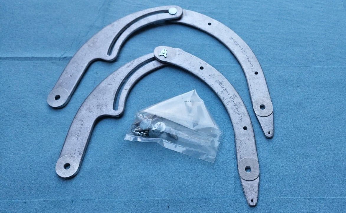 Delta 16" Retractable Leaf Guard Set 33-450 5