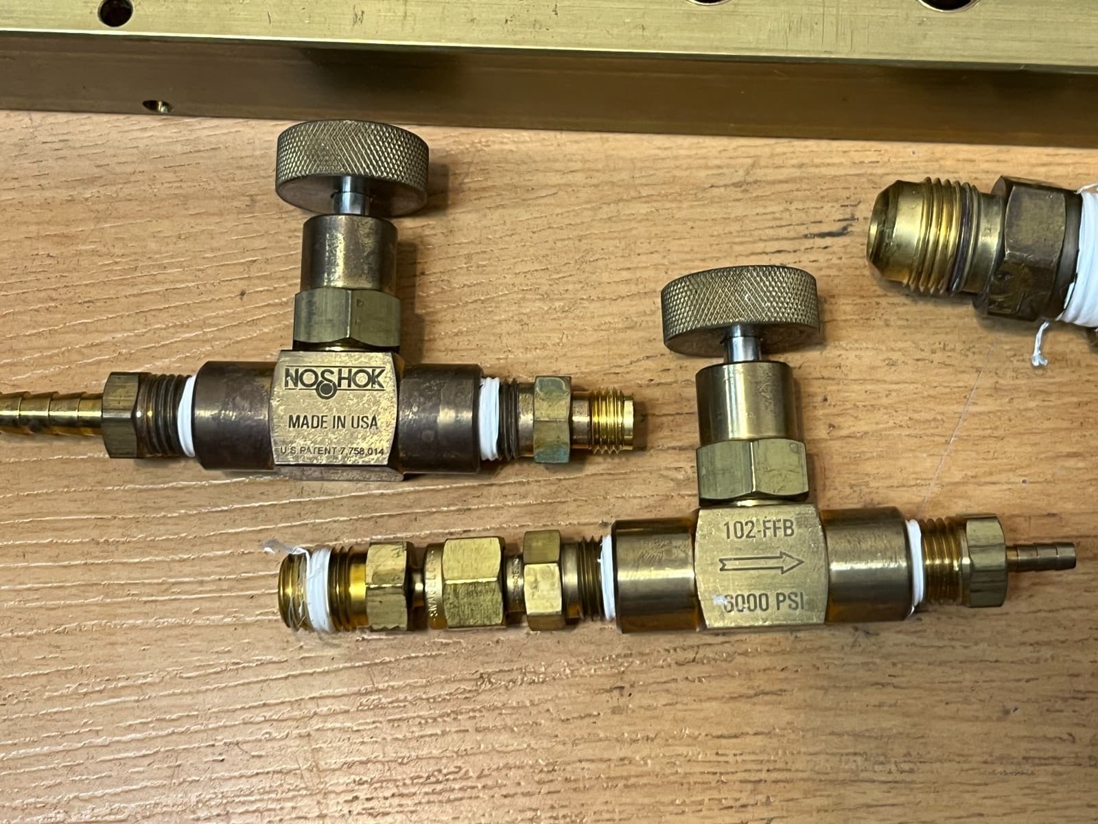 Lot of Gas Regulators, Manifolds & Valves CONCOA UniWeld GENTEC NOSHOK  3