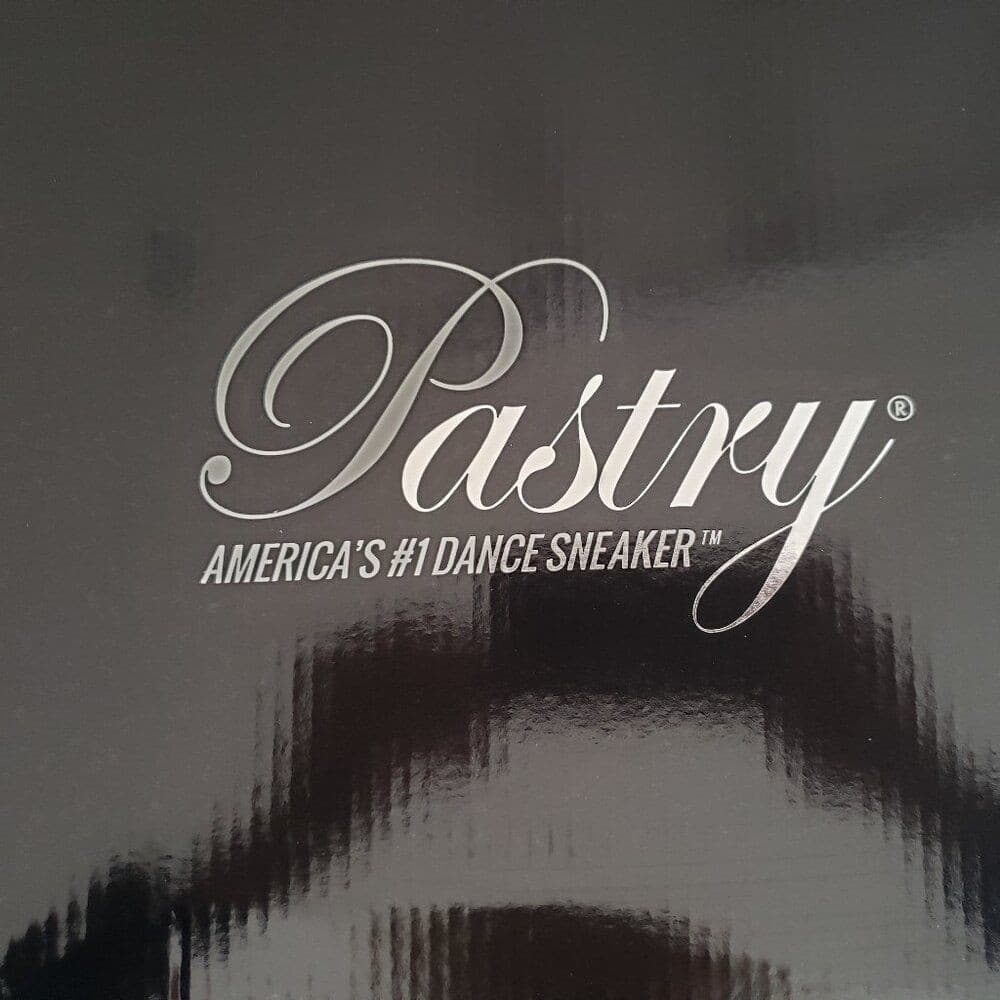 Pastry Women's Pop Tart Star Dance Sneaker Black/Silver Size 6.5 5