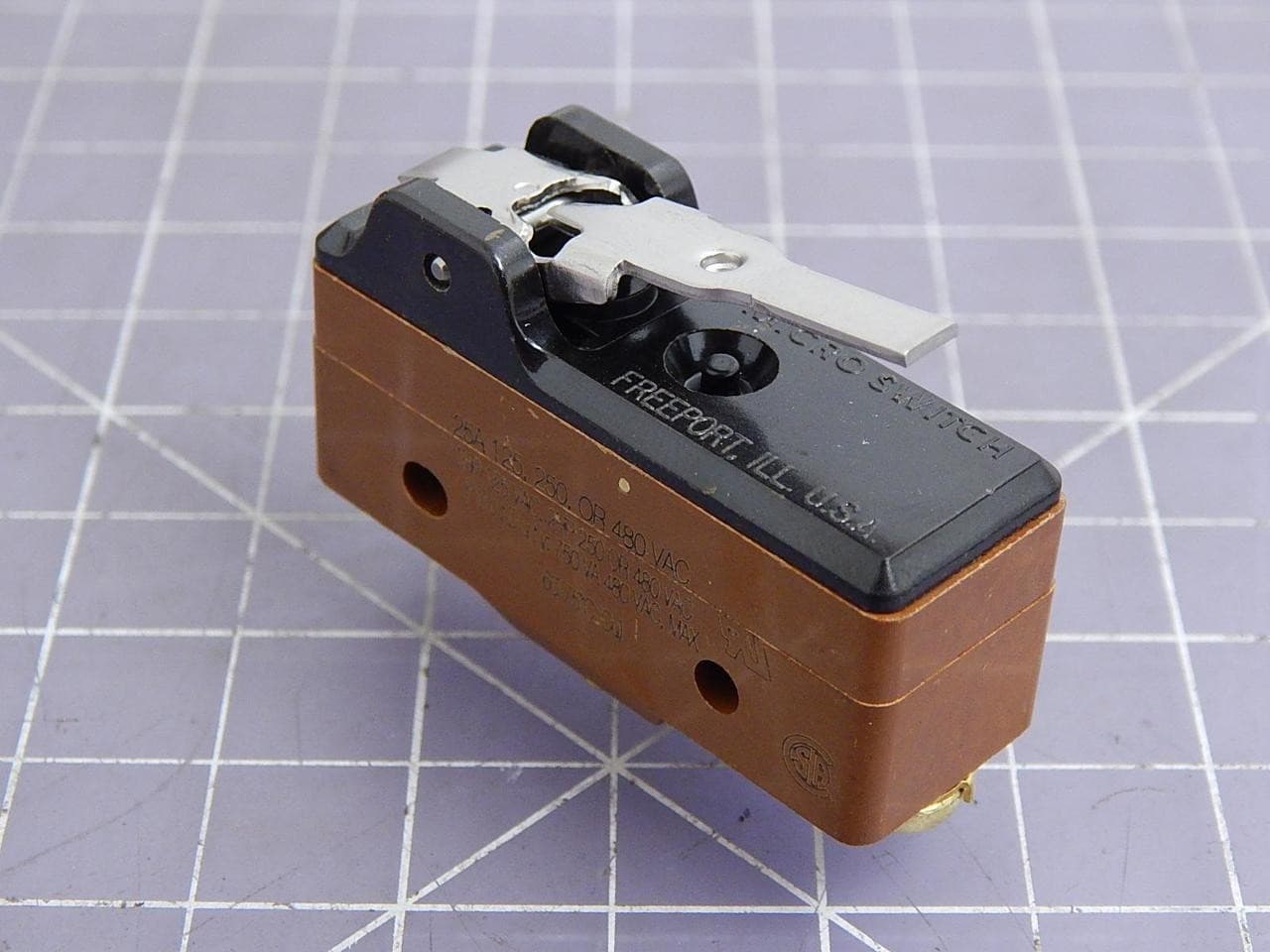 MICROSWITCH BE-1RV47-A4 BASIC / SNAP ACTION SWITCHES 25 A 125 250 OR 480 VAC