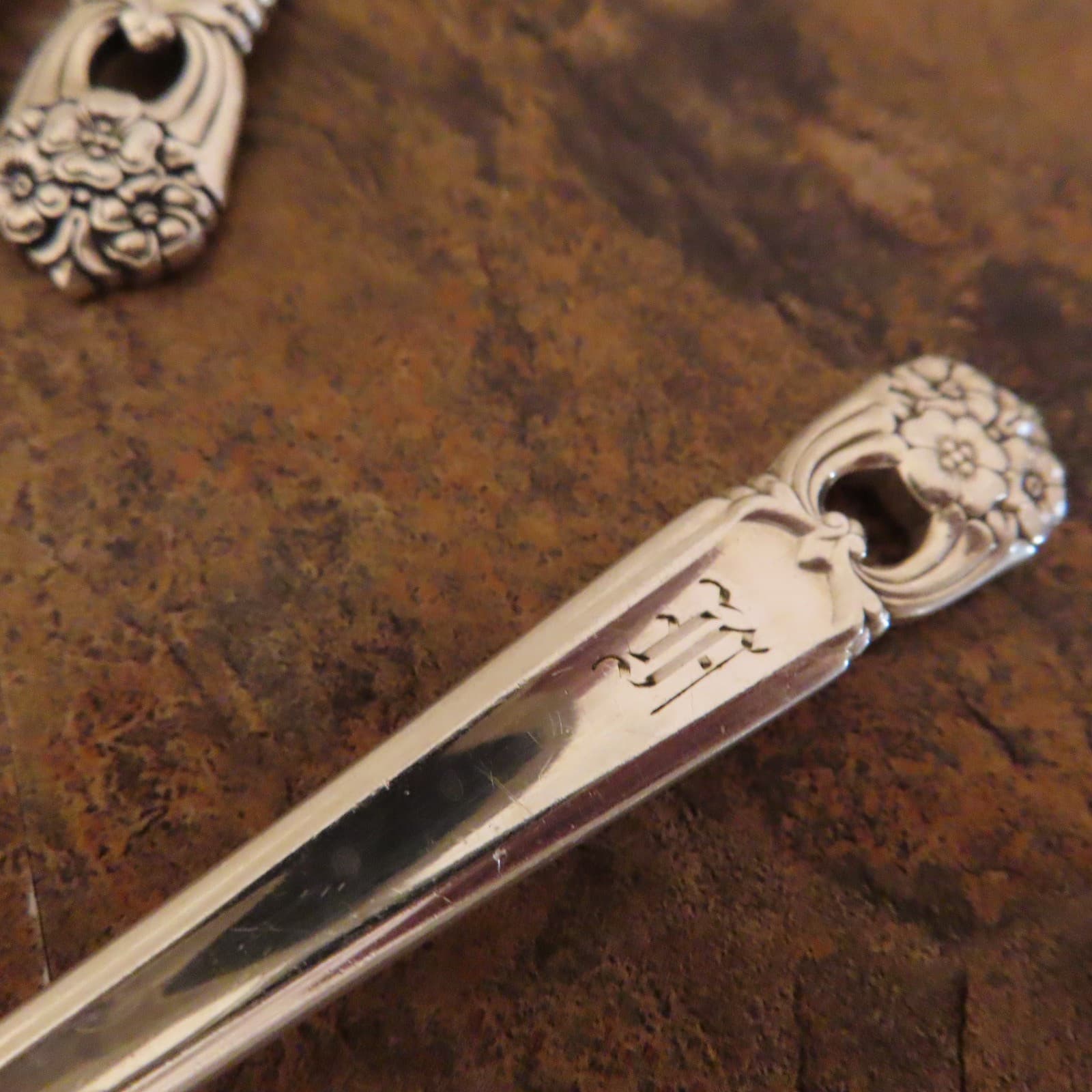 IS Eternally Yours Set 8 Teaspoons Spoon 1847 Rogers Silverplate Flatware Lot U 4