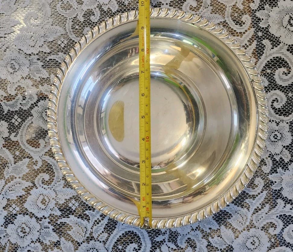 V "9 3/4" FEATHER EDGED SMOOTH PEDISTAL SILVERPLATED FRUIT CANDY ETC BOWL🍬🌰🍎 2