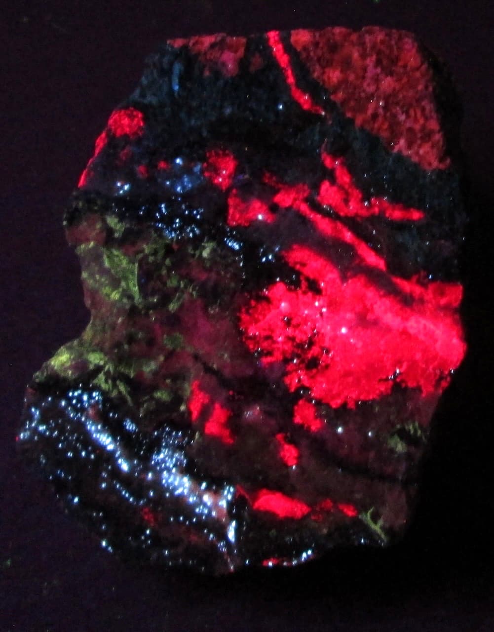 Eucryptite Scheelite Fluorescent Mineral Xianghualing Mine Hunan Province, China