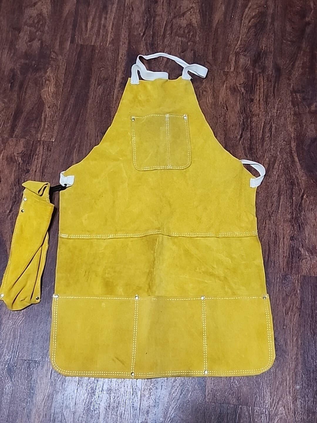 Leather Apron 32" Tall Protective ClothingCarpenter Gardening Pakistan