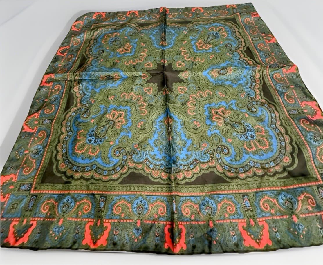 ASHEAR 100% Silk  18 inch Square Scarf Made In Italy Hand Rolled 3