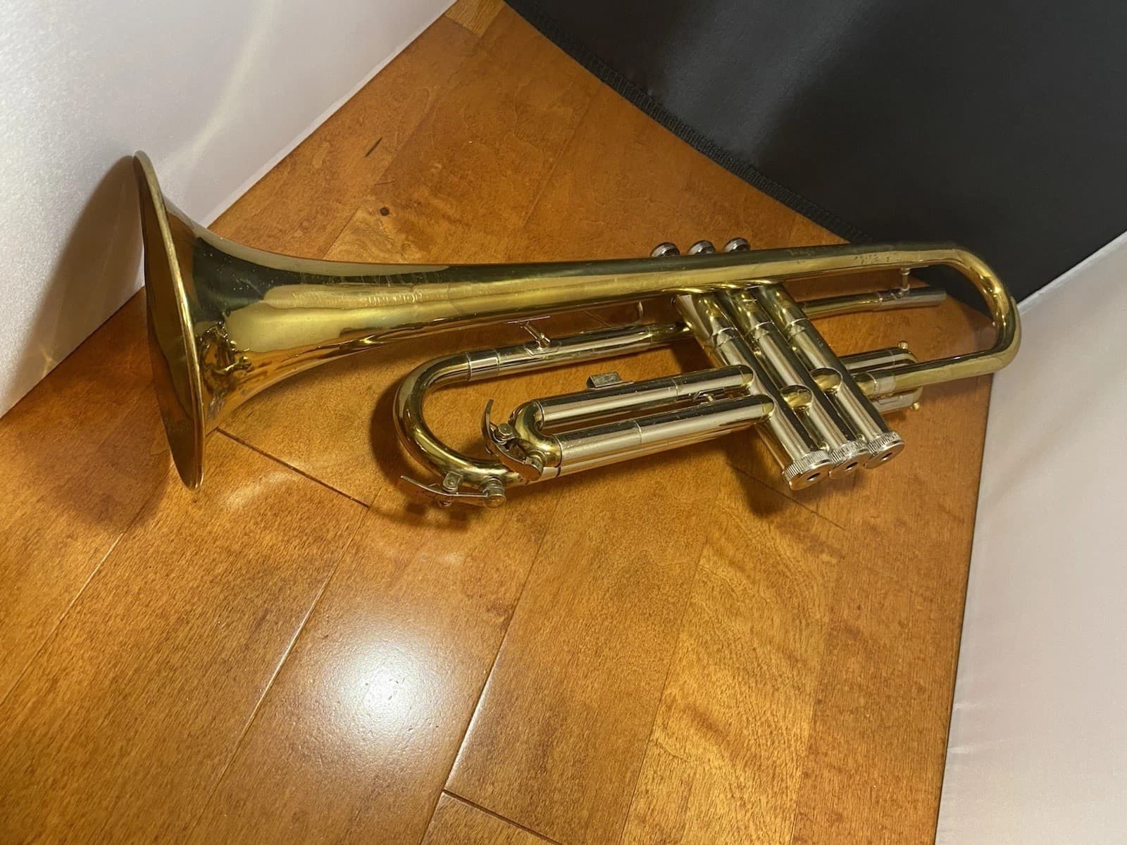 La Monie Superior Trumpet (Fully Cleaned And Oiled) 2
