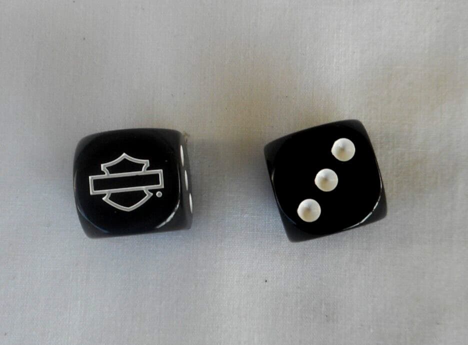 Harley Davidson Black  White  Gaming Dice Set Of Two Dice Licensed Harley 3