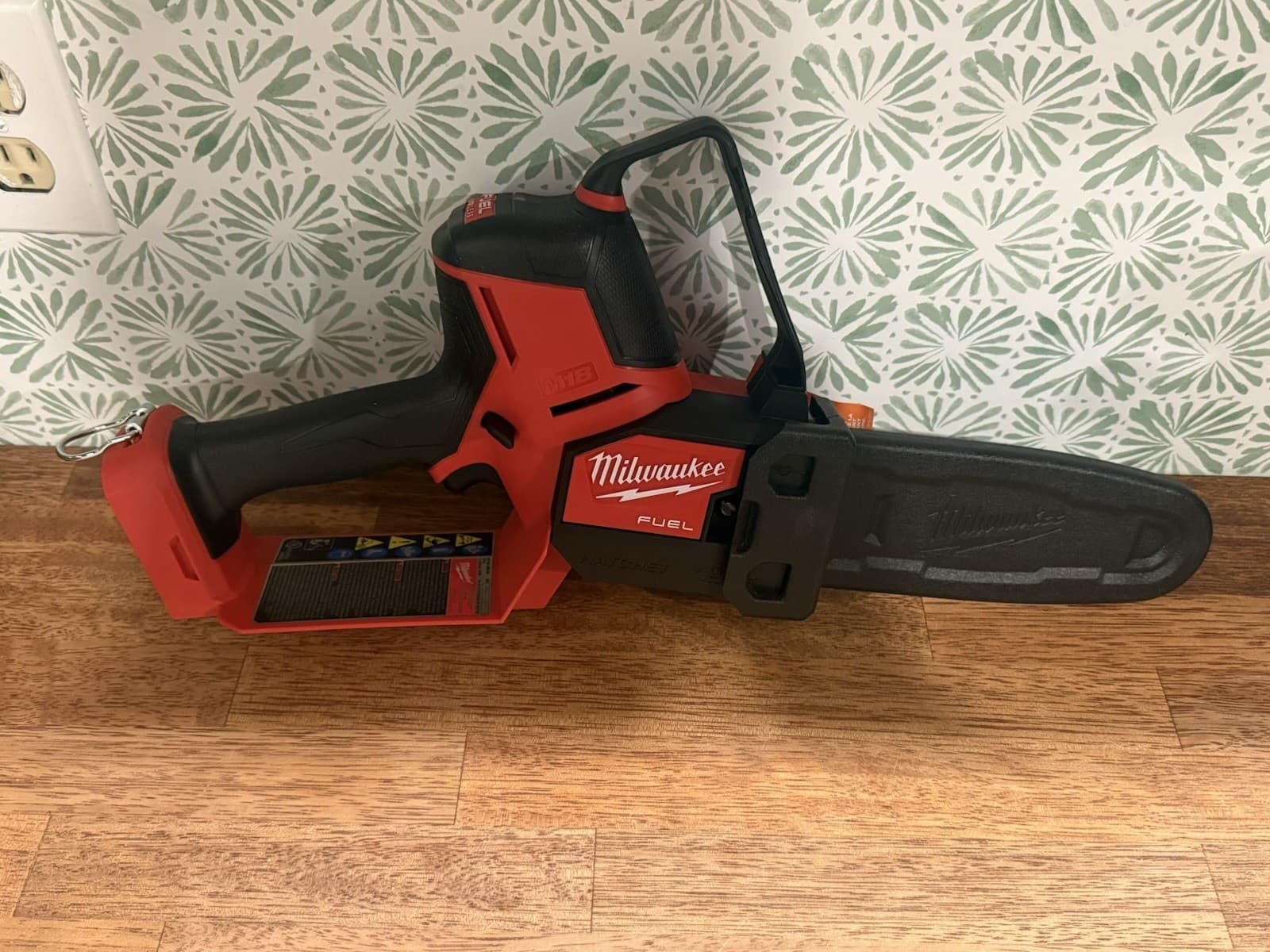 Milwaukee 3004-20 M18 Fuel Hatchet 8" Pruning Saw