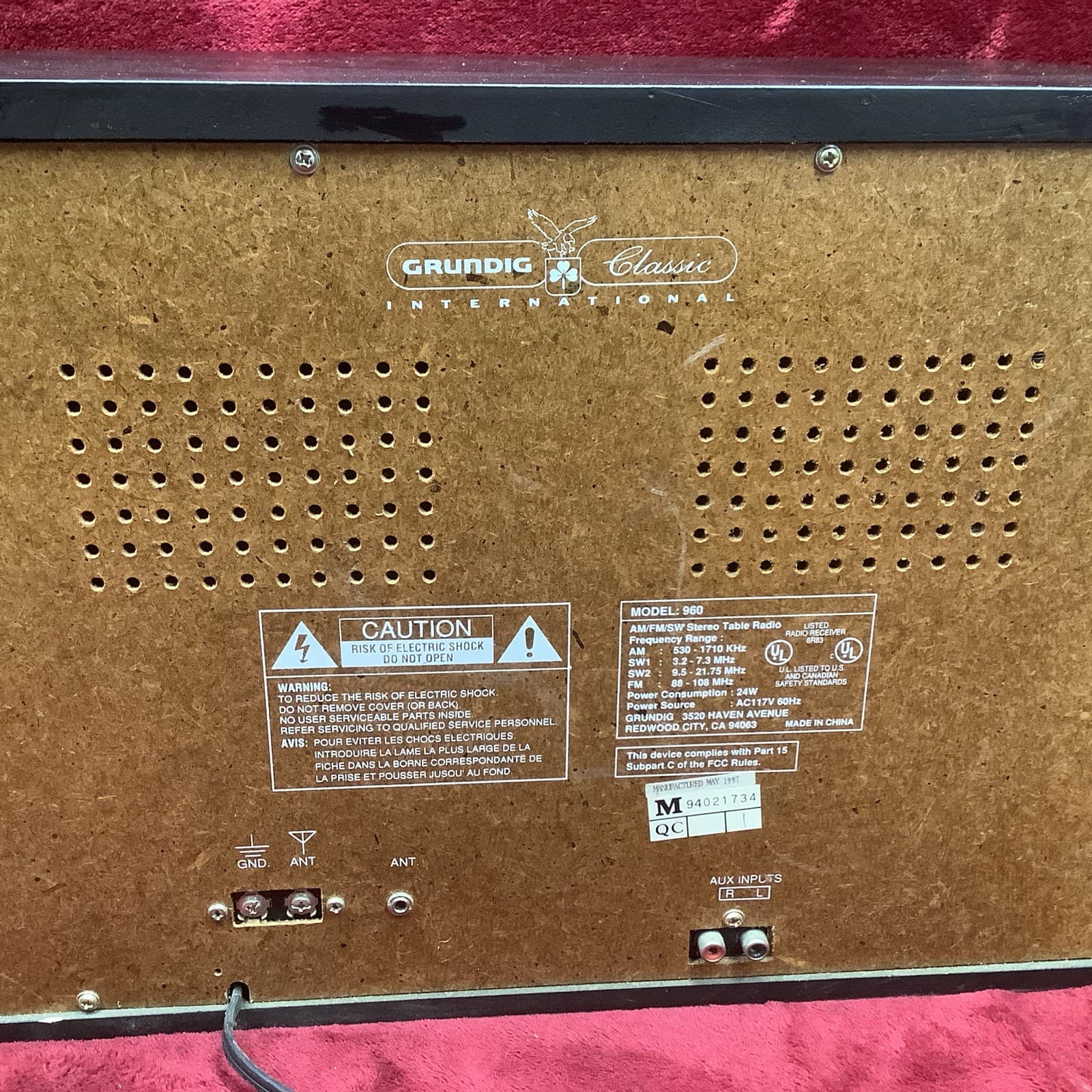 Grundig Classic International  AM/FM/SW Radio 960 Produces Great Sound Works Wel 6