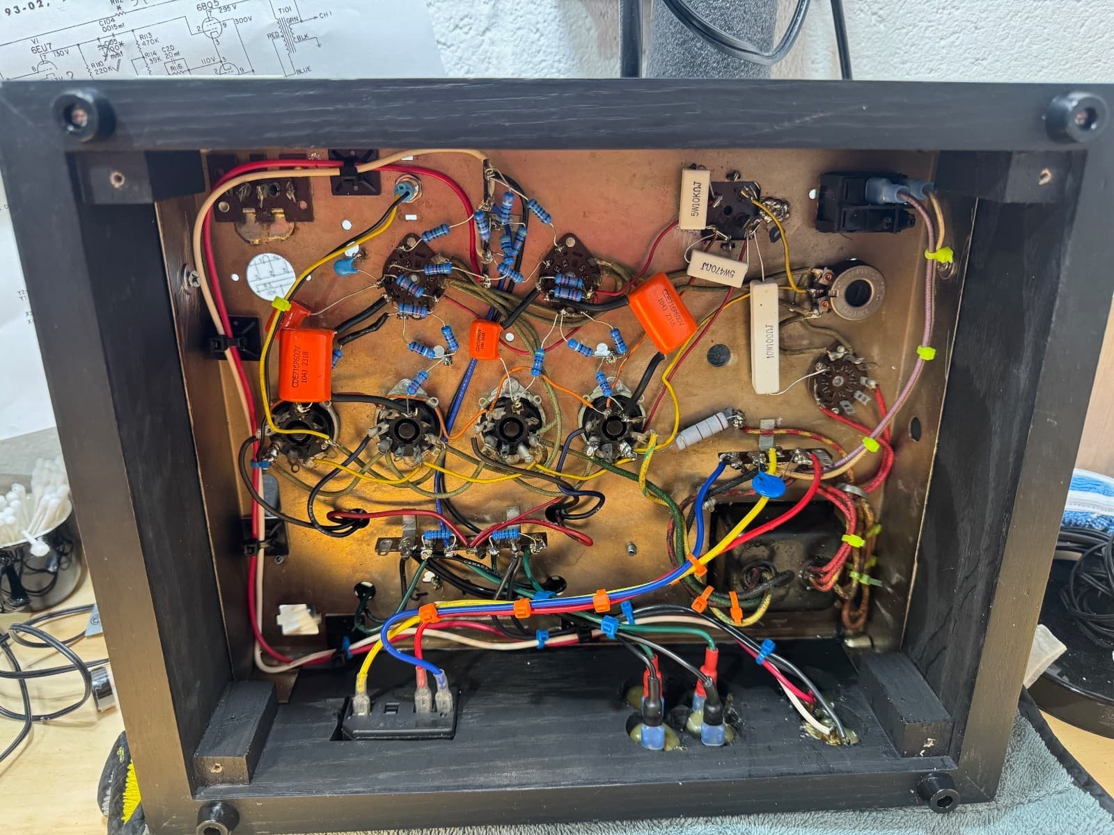 Magnavox Stereo Tube Amplifier Model 8802 4