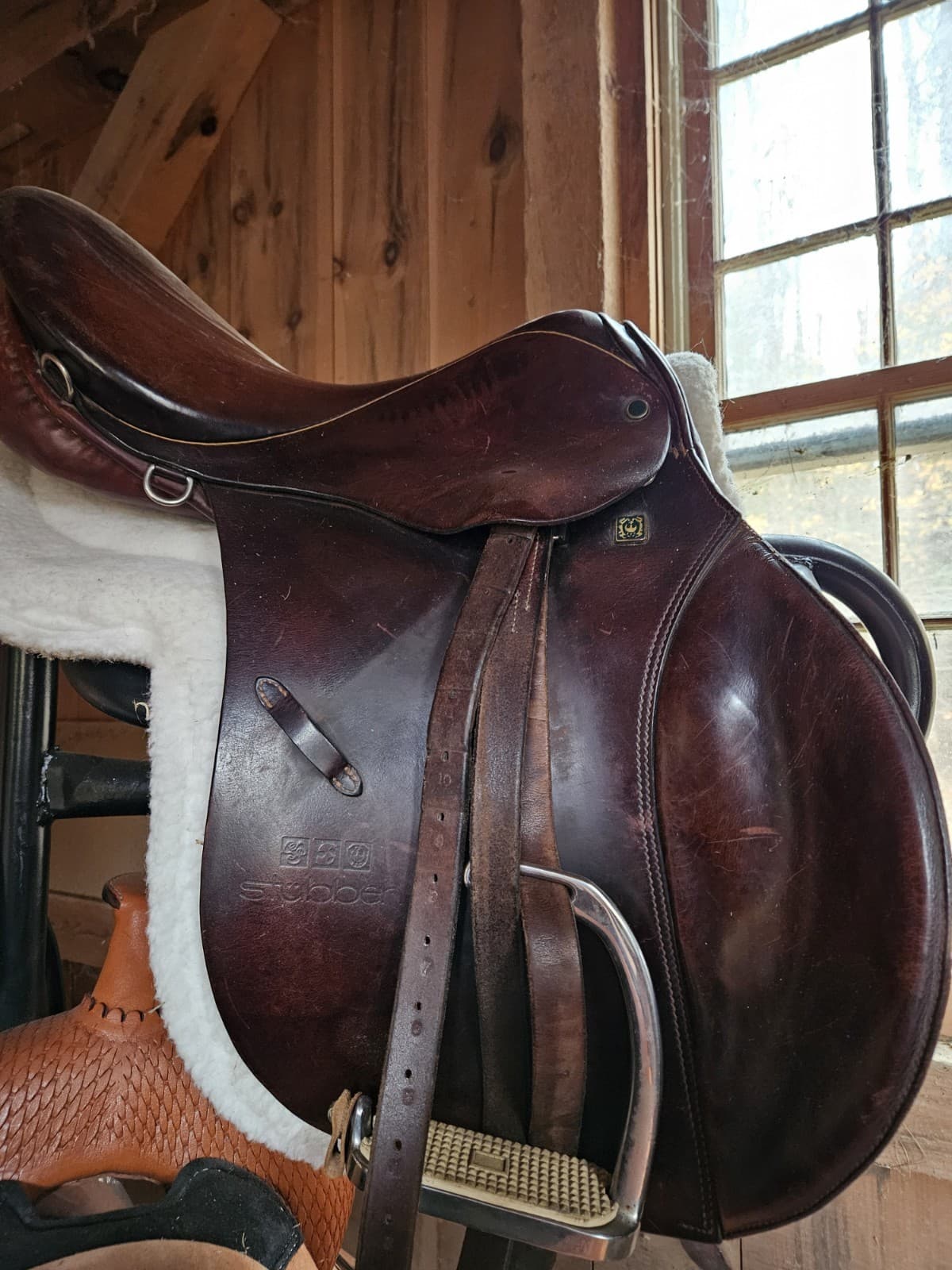 17” Stubben English Saddle Wide Tree