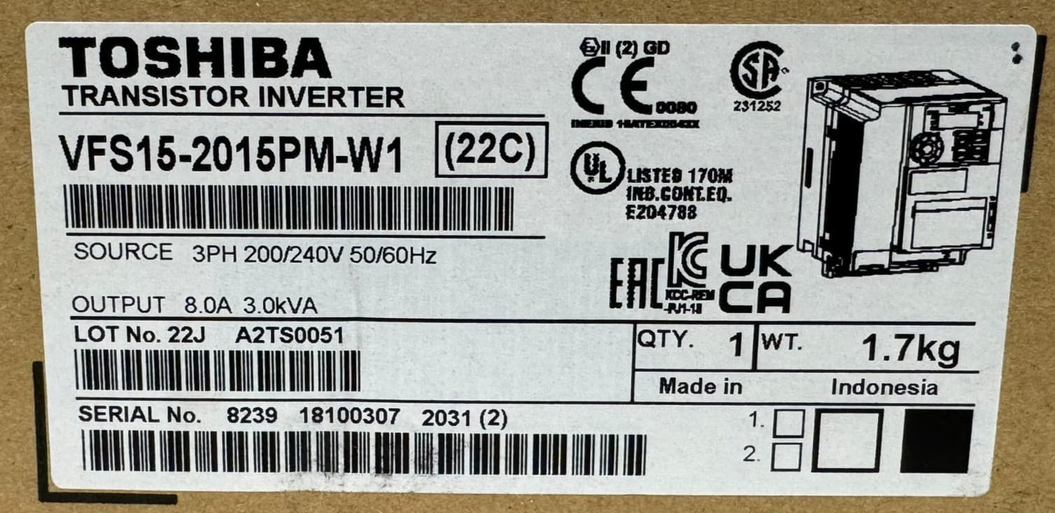 NEW TOSHIBA VFS15-2015PM-W1 TRANSISTOR INVERTER 3PH 200/240V 50/60HZ 5