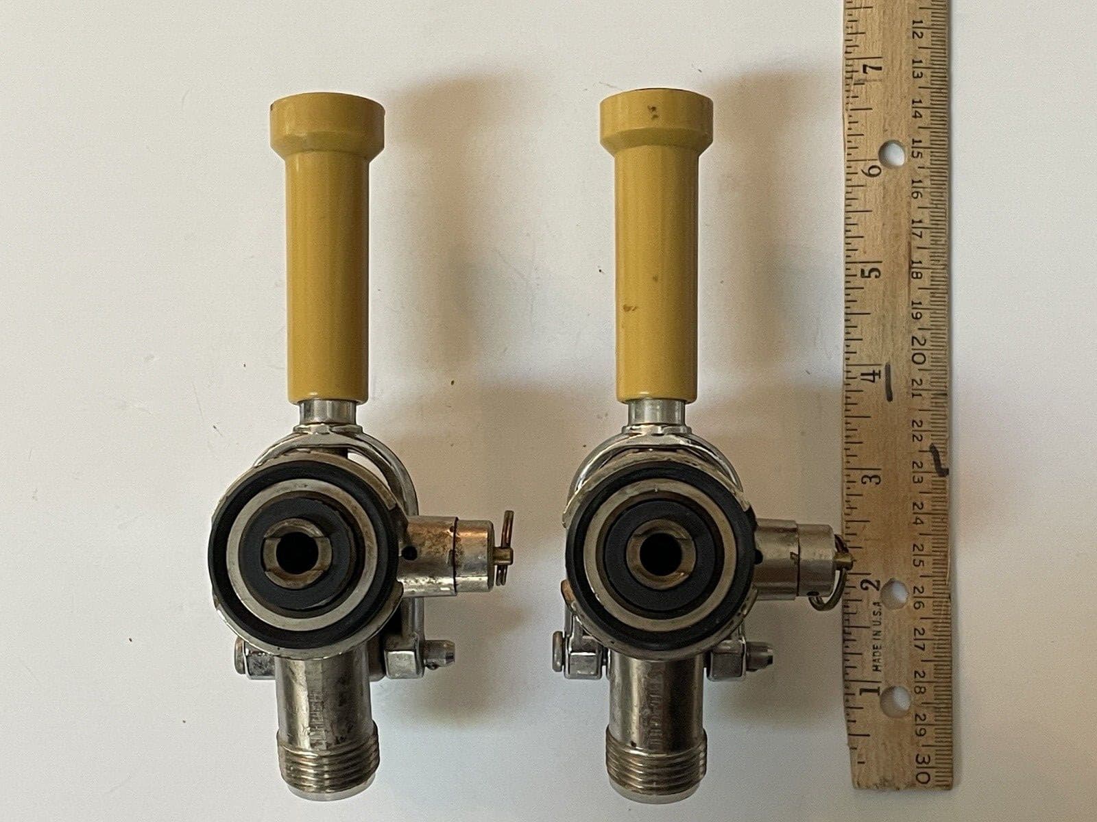 Pair of Beer Keg Coupler Tap 50 psi Yellow Handle 5