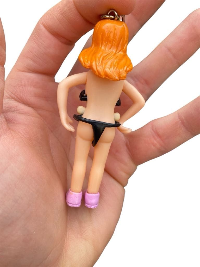 Saucy Suzie Flashing Stripper Keychain – Funny Adult Gag Gift Peepshow Toy 3