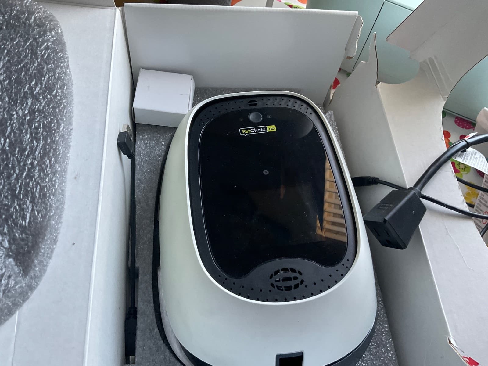 Pet Chatz HD: Two-Way Premium Audio/ Video Pet Treat Disp. WiFi Camera USED 3