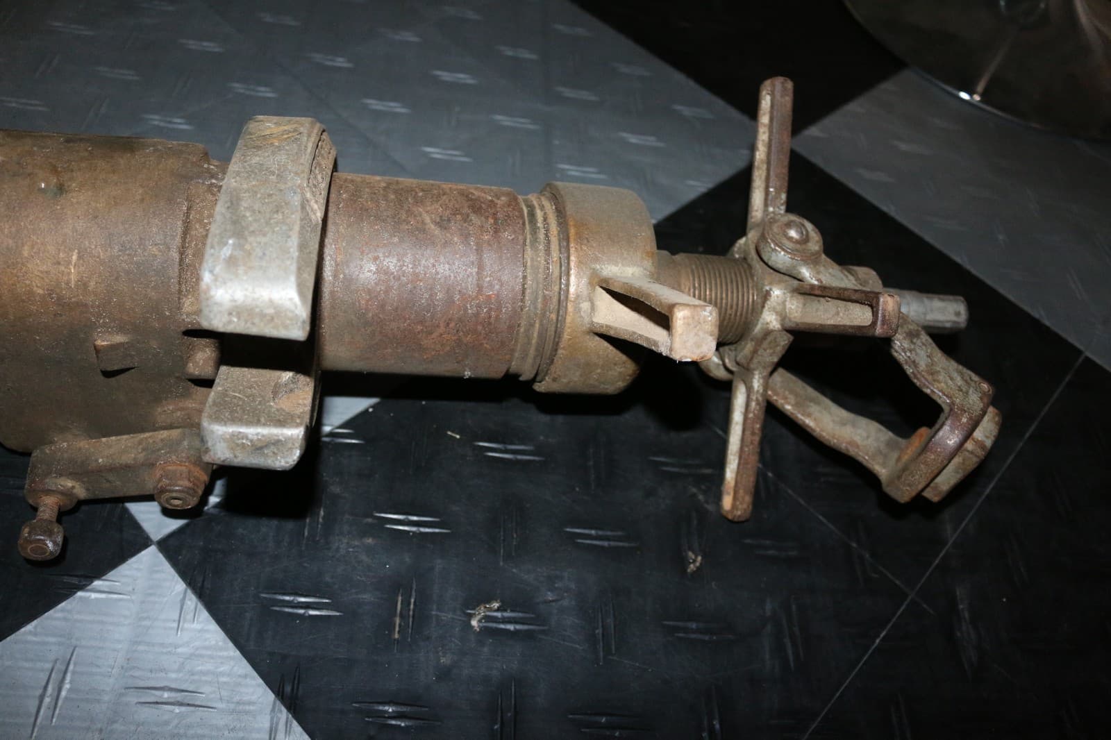 Mueller B-101 model no. 1 tap tapping tool gas lines water pipe drilling machine 6