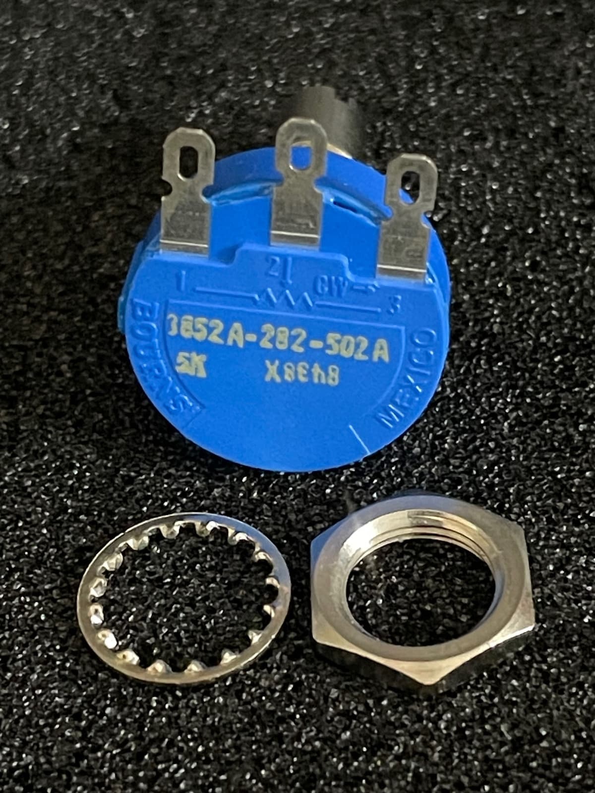 1pc Bourns 3852A-282-502A 5K OHM 2 WATT Linear Taper Potentiometer **NOS