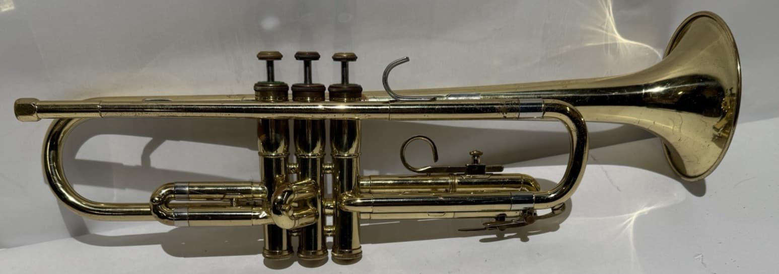 1972 Olds Ambassador Trumpet - With Mouthpiece and Case 2