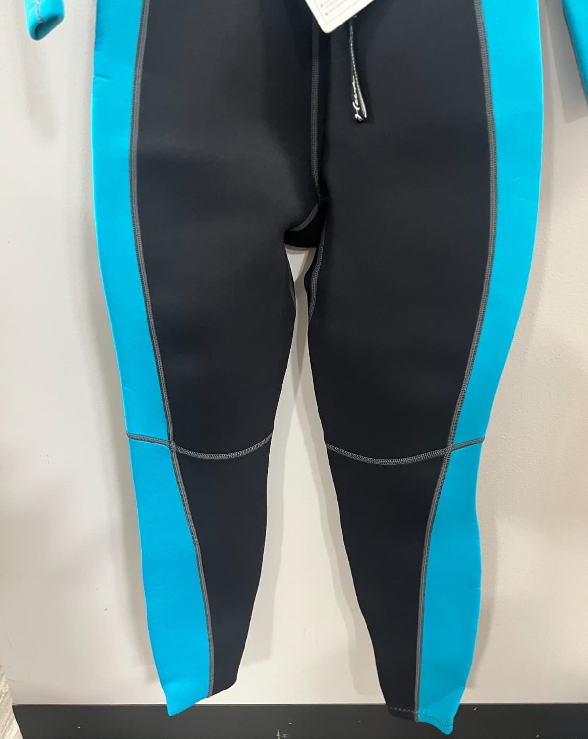 Hevto Womens Neoprene Full Body LS Wetsuit for Watersport, Black/Blue Size 8 6