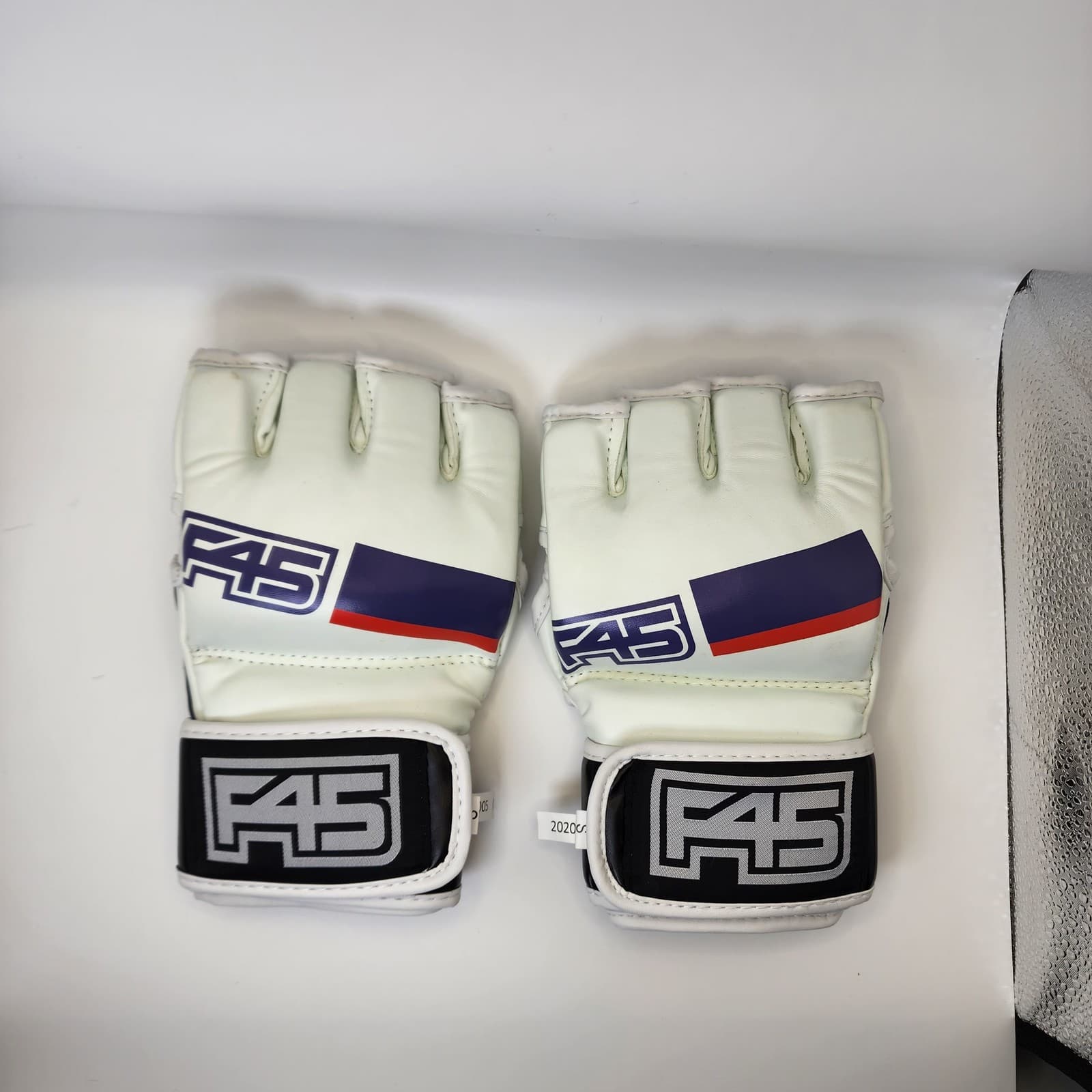 New F45 Training MMA Gloves Small White Padded Fingerless Workout Fitness Gym 3