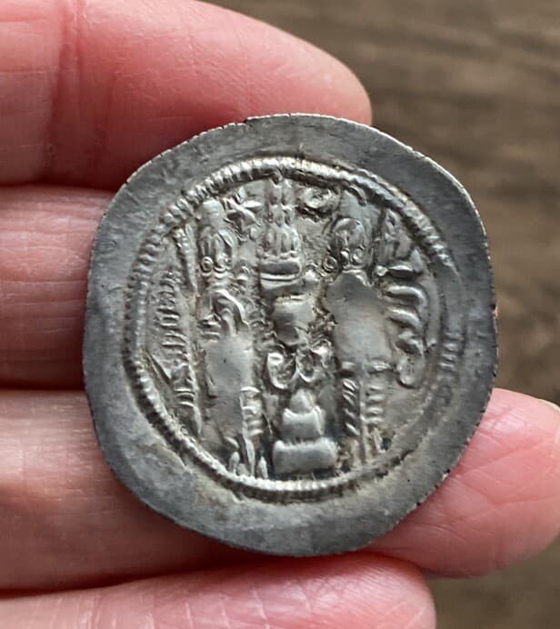 SASANIAN KINGDOM. HORMIZD IV (579-590 A.D). SILVER DRACHM. 2