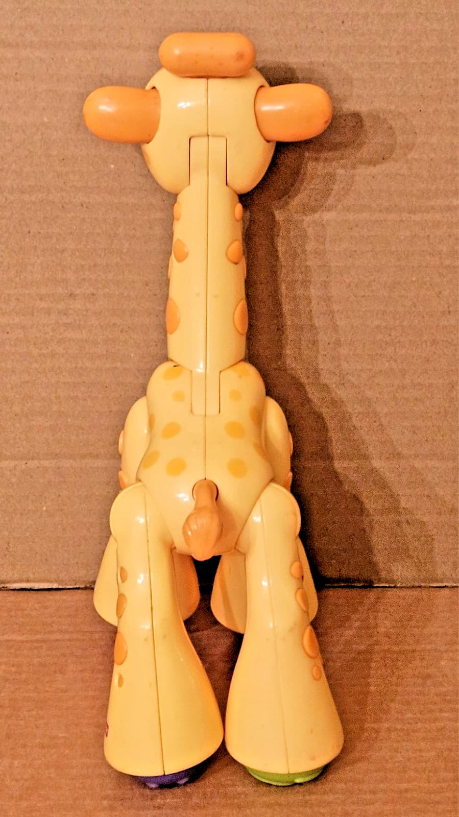 Fisher Price Amazing Animals 10" Giraffe Colorful Sensory Toy Jointed Clicks 6