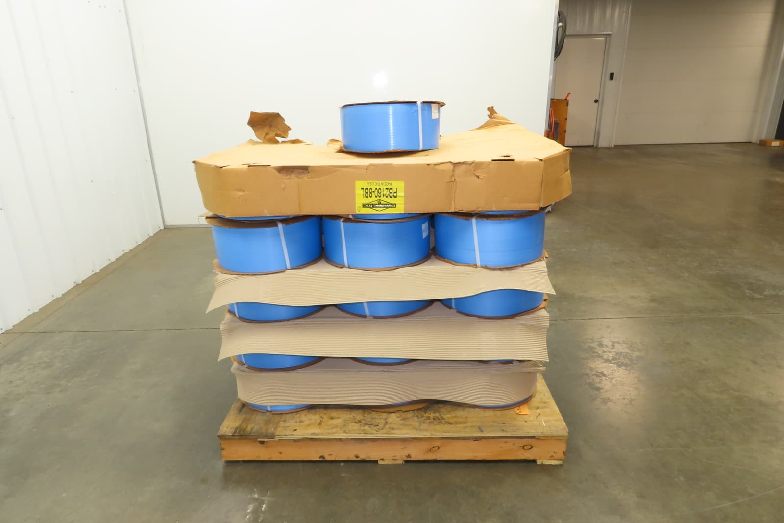 Dynaric PB2160-8BL Poly Strapping Blue Plastic Banding 7/32" W 6.5" x 8" Core 6