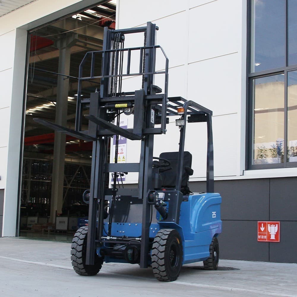 2.5 ton 5500 lb electric forklift with charger and lead acid battery 5